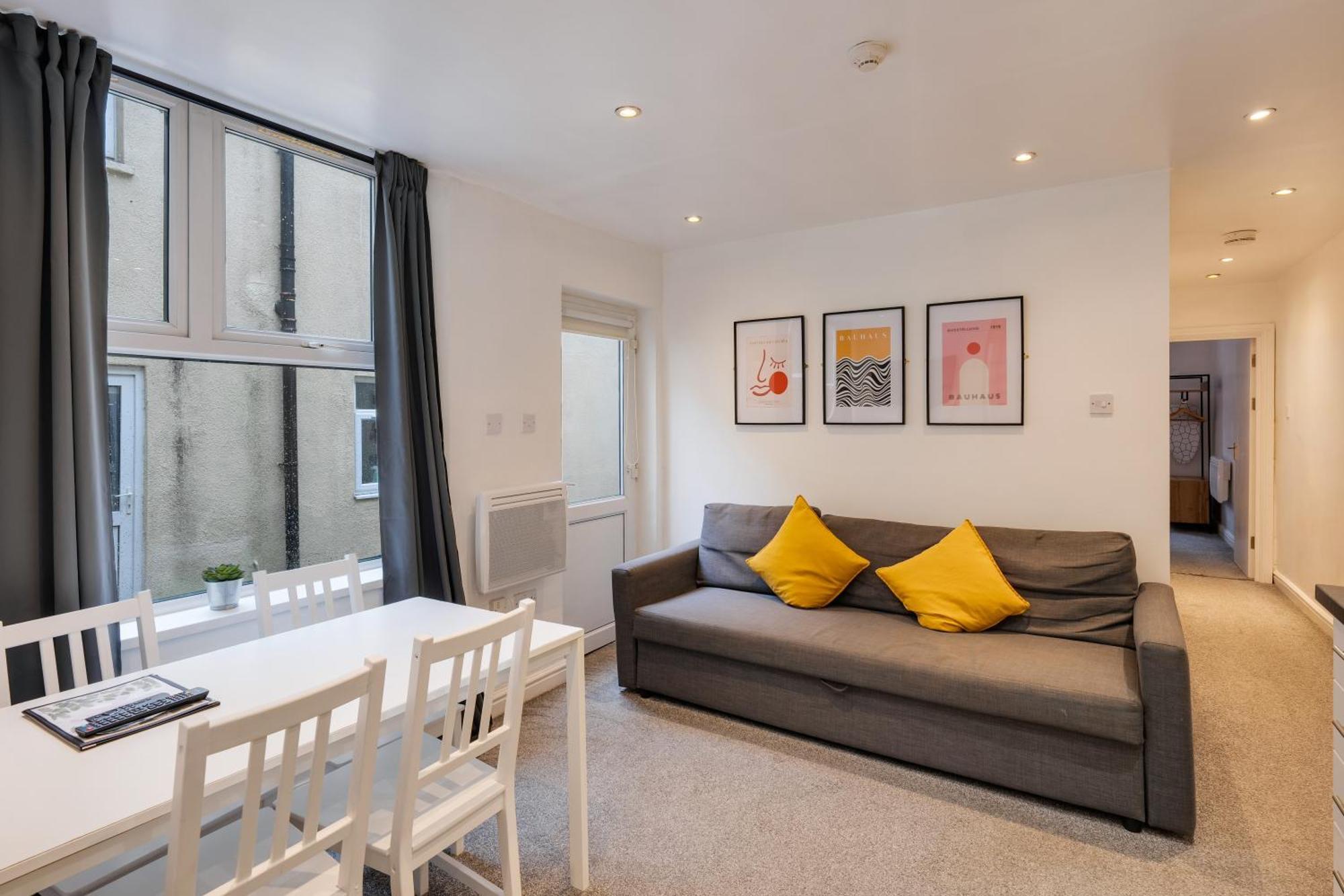 2 Bedroom Aprtmnt For Upto 6 Nr Centre, Uni &Parks Cardiff Exterior foto